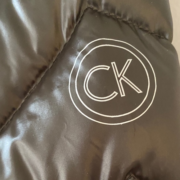 Calvin Klein Women's Black Quilted Puffer Jacket - Picture 5 of 7